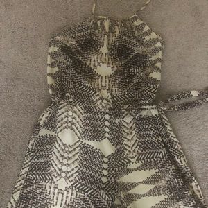 Great Printed Open back Jumper